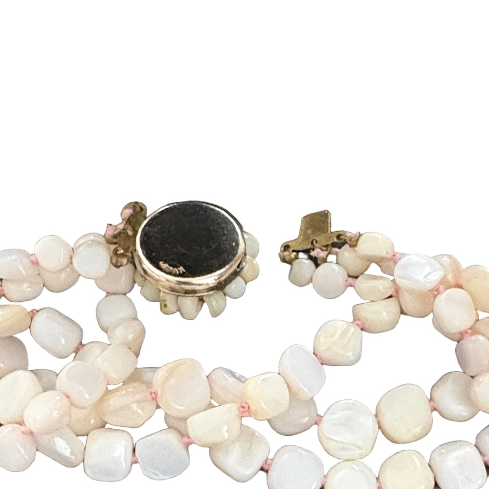 Vintage 3 Strand Couch Shell Nugget High Polish Double Knotted Necklace 1970s - Picture 5 of 13